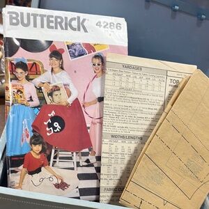 Butterick 4286 Retro Skirt Pattern
M